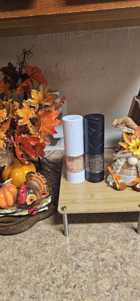electric salt pepper grinder